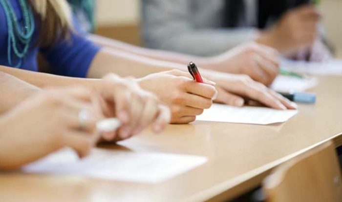 التربية للطلاب: تابعوا الدرس...الإمتحانات قائمة