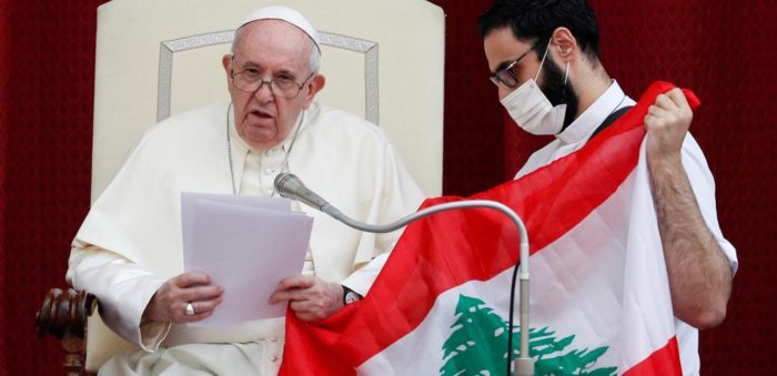 ب الصباحية:لبنان اليوم في الفاتيكان... والداخل يتلهى بالخلافات