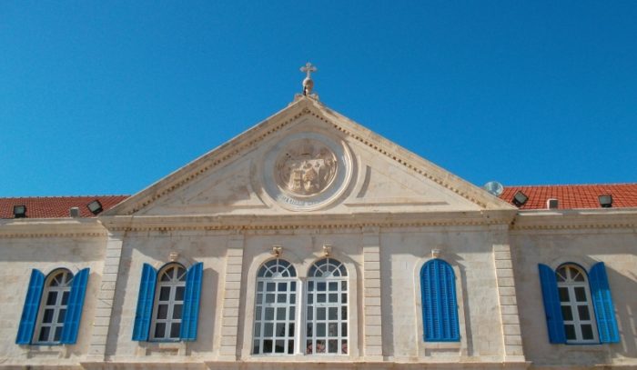 المطارنة الموارنة : لبنان الحرية والسيادة بات على مشارف الزوال!
