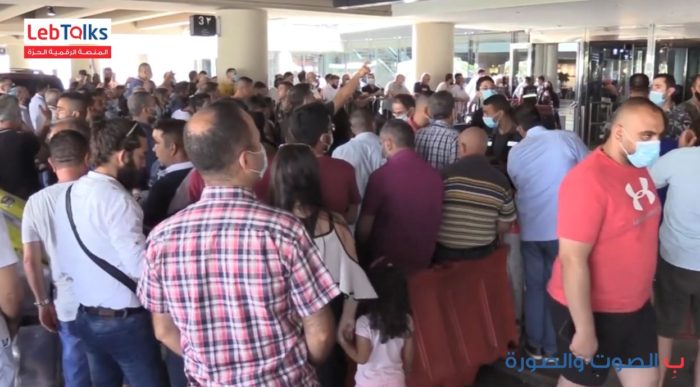 طموح اللبنانيين عالق بين فكيّ الهجرة و"جهنم"