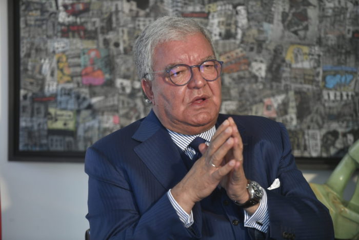 المشنوق الاب خارج السباق الانتخابي.. فهل يخوض الابن المعركة؟