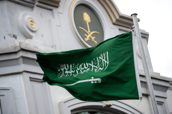 هجوم غير مسبوق من قاسم وقاووق على السعودية... وهذا ما يجري