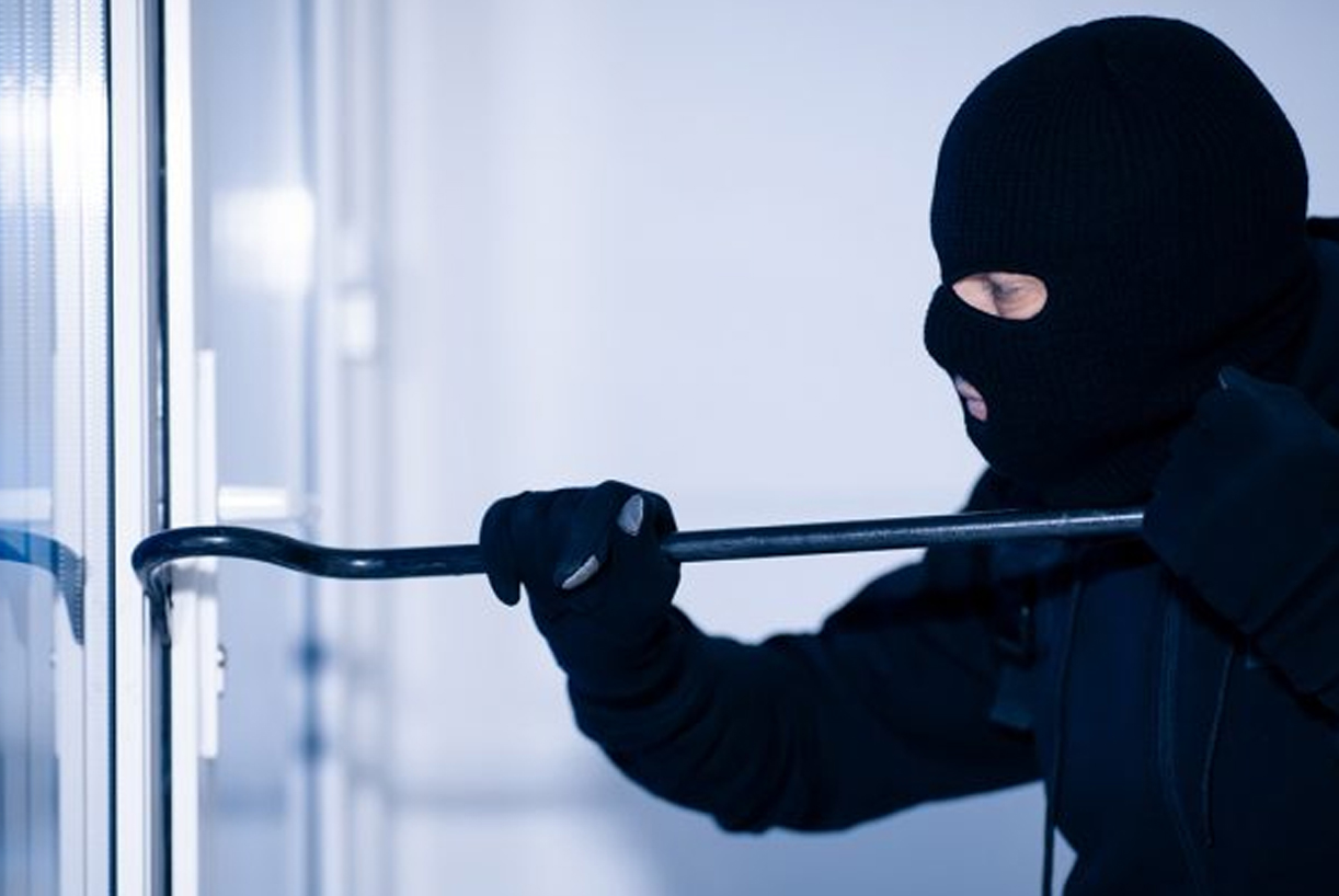 عالم الجريمة – ب الأمن والقضاء – سرقة محل “ويش فلوس”.. شخصان في قبضة “أمن الدولة”