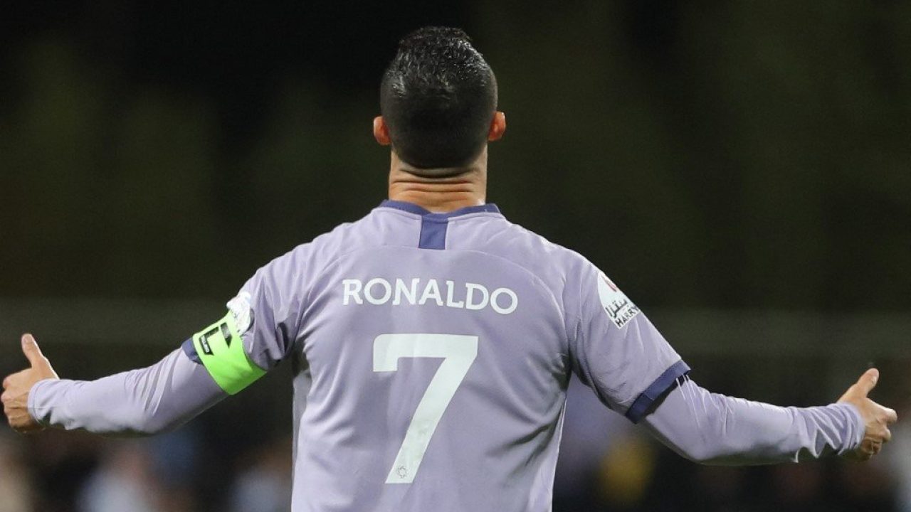 FBL-KSA-FAYHA-NASSR Nassr's Portuguese forward Cristiano Ronaldo reacts to a missed chance during the Saudi Pro League football match between Al-Fayha and Al-Nassr at the al-Majmaah stadium in the city of al-Majmaah on April 9, 2023. (Photo by Abdulaziz ALNOMAN / AFP)