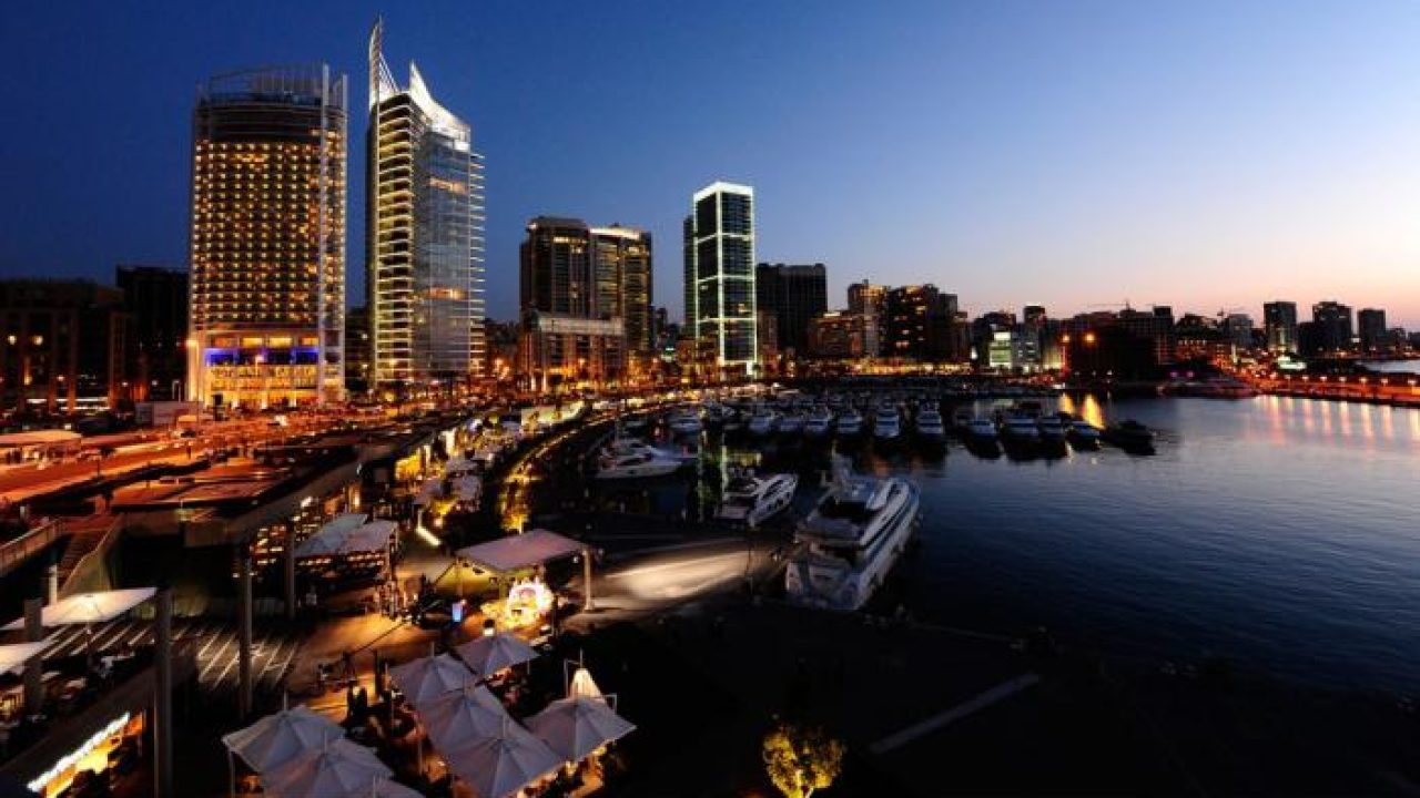 173-000100-lebanon-beirut-literature-explosion_700x400