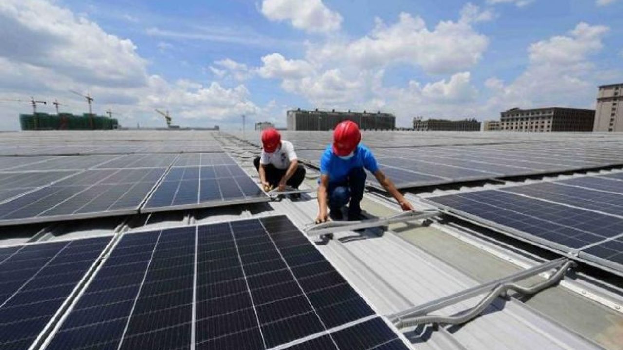 195-193616-price-crisis-burns-solar-panels-china-what-story_700x400 195-193616-price-crisis-burns-solar-panels-china-what-story_700x400