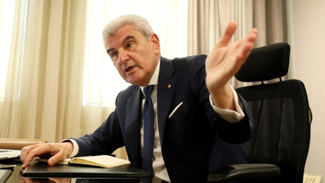 2-r7o1mridwb4emsdcvjf212ugaguwwrjsvbjey1lixs