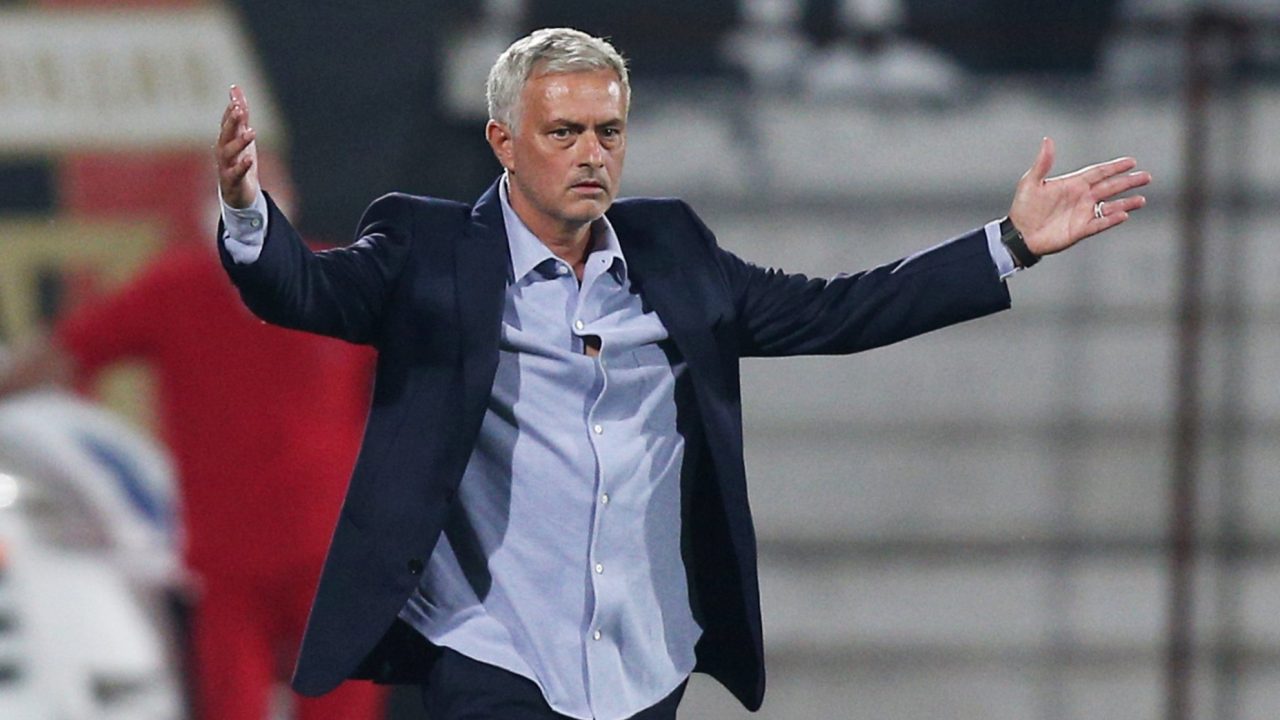 FILE PHOTO: Soccer Football - Europa League - Second Qualifying Round - Lokomotiv Plovdiv v Tottenham Hotspur - Stadion Lokomotiv, Plovdiv, Bulgaria - September 17, 2020 Tottenham Hotspur manager Jose Mourinho reacts REUTERS/Stoyan Nenov/File Photo