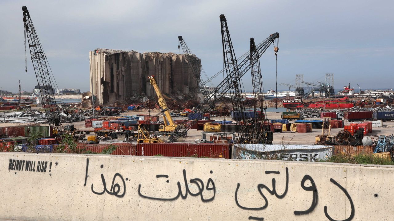 انتصرت السياسة على القضاء والشعب