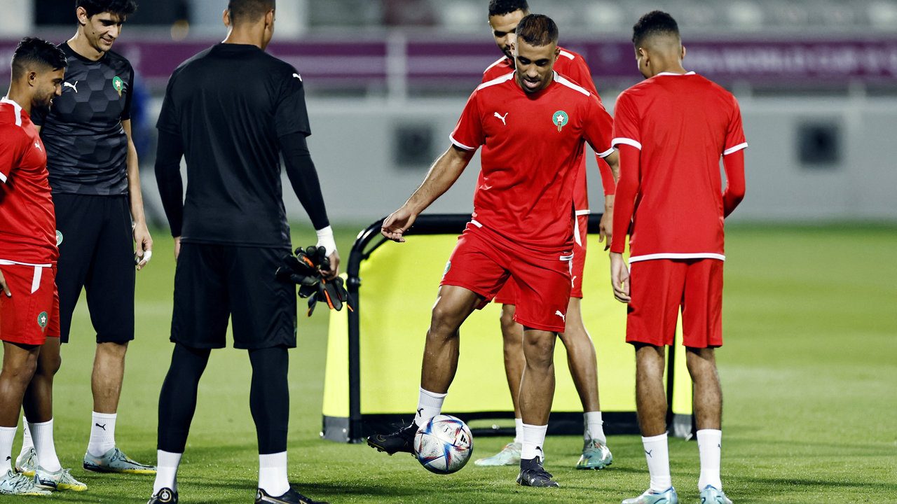 Soccer Football - FIFA World Cup Qatar 2022 - Morocco Training - Al Duhail SC Stadium, Doha, Qatar - December 9, 2022 Morocco's Abderrazak Hamdallah and teammates during training REUTERS/Hamad I Mohammed