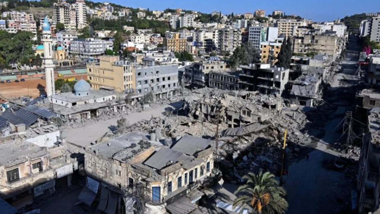 2024-10-18T124411Z_313120737_RC20NAANQEKT_RTRMADP_3_ISRAEL-PALESTINIANS-LEBANON-NABATIEH-800x549