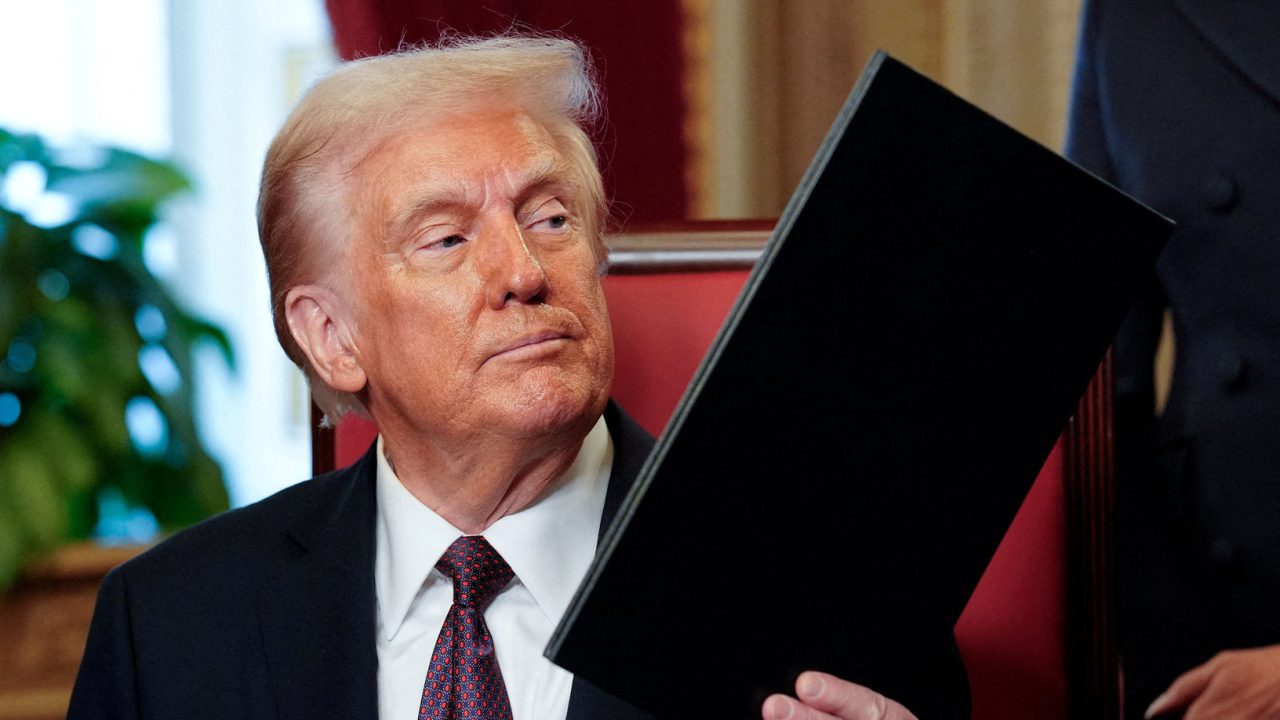 Washington , DC - January 20: Newly sworn-in President Donald Trump takes part in a signing ceremony in the President’s Room following the 60th inaugural ceremony on January 20, 2025, at the US Capitol in Washington, DC. Trump became the 47th president of the United States in a rare indoor inauguration ceremony. Melina Mara/Pool via REUTERS     TPX IMAGES OF THE DAY