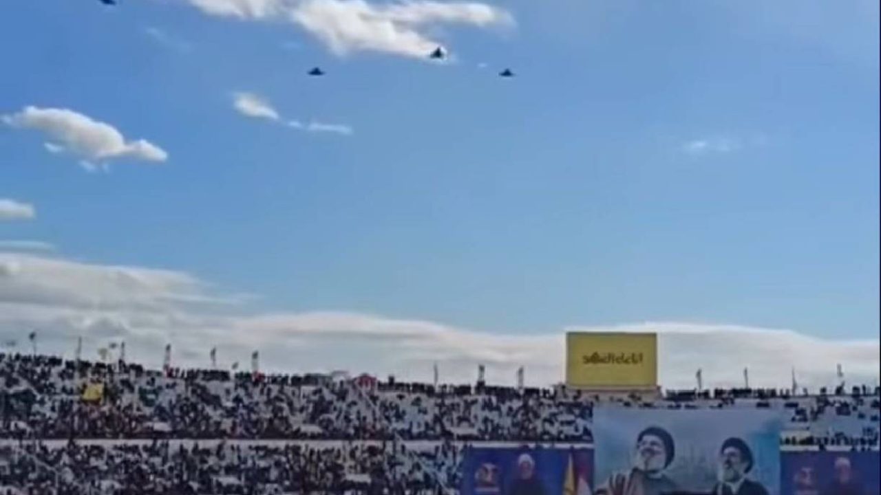 4 planes over beirut