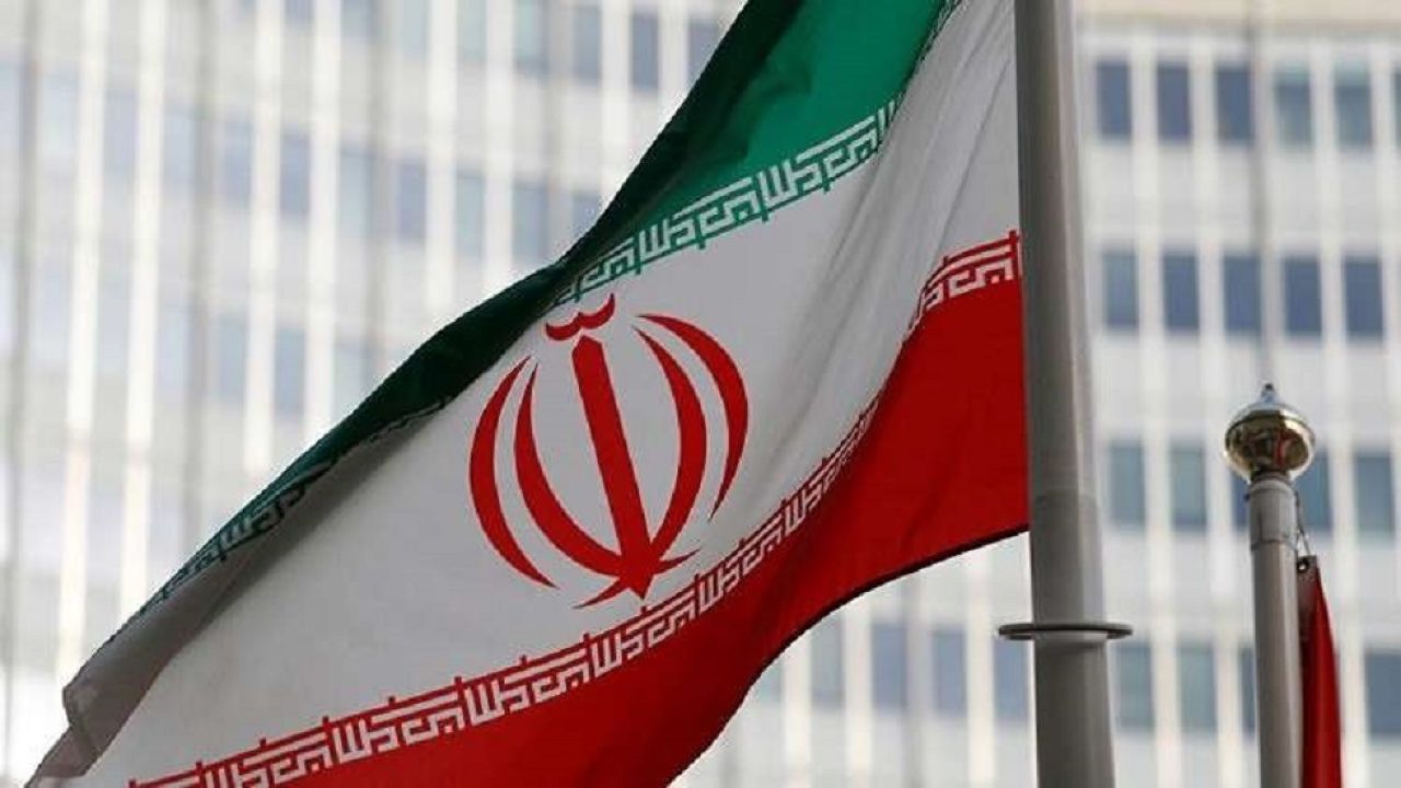 إماطة اللثام عن حقبة إيران الثورة ودورها الإقليمي