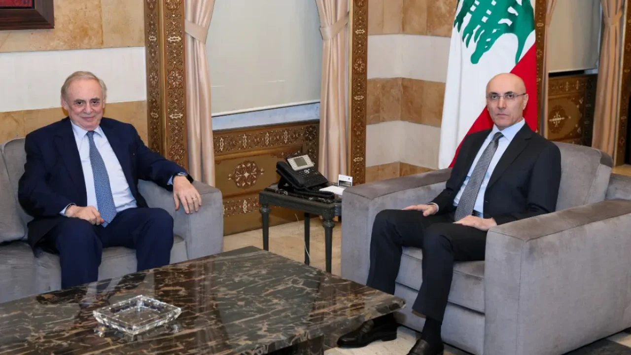 62e2235c-fc8d-4e7e-99db-6f5853d30afb