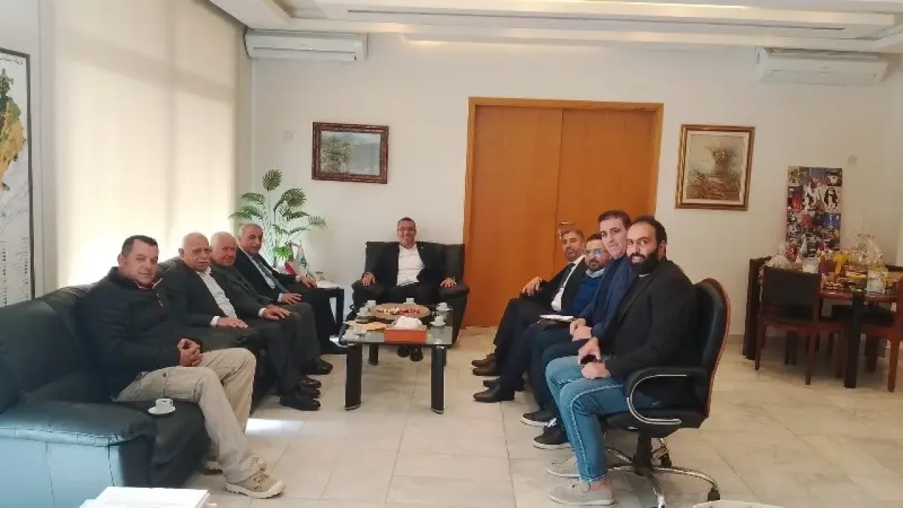 6321aeca-0460-4538-a7d8-fe33c92965d1