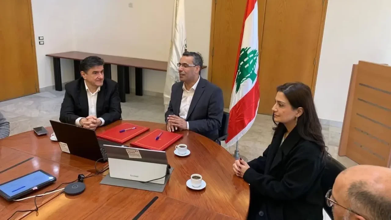 922920f7-6184-488a-b9e3-44986a569906