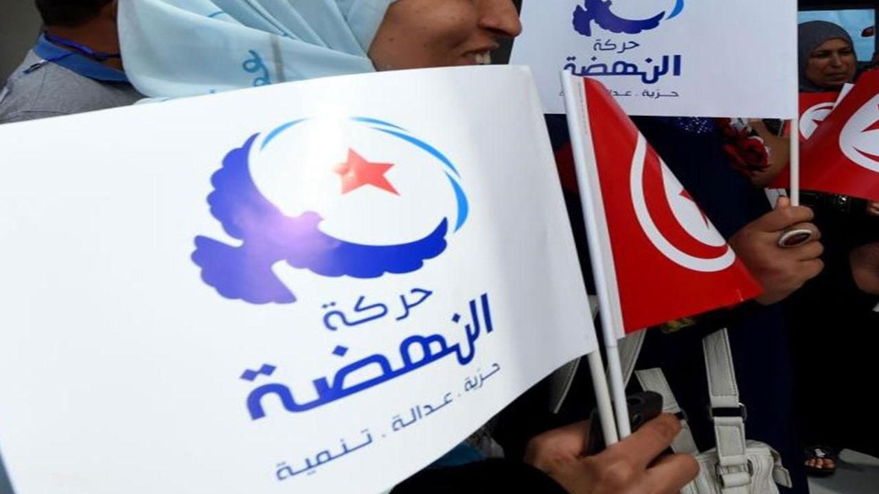 استقالات "النهضة" في تونس: إصلاح حزبي أم معركة لمنع عودة الاستبداد؟
