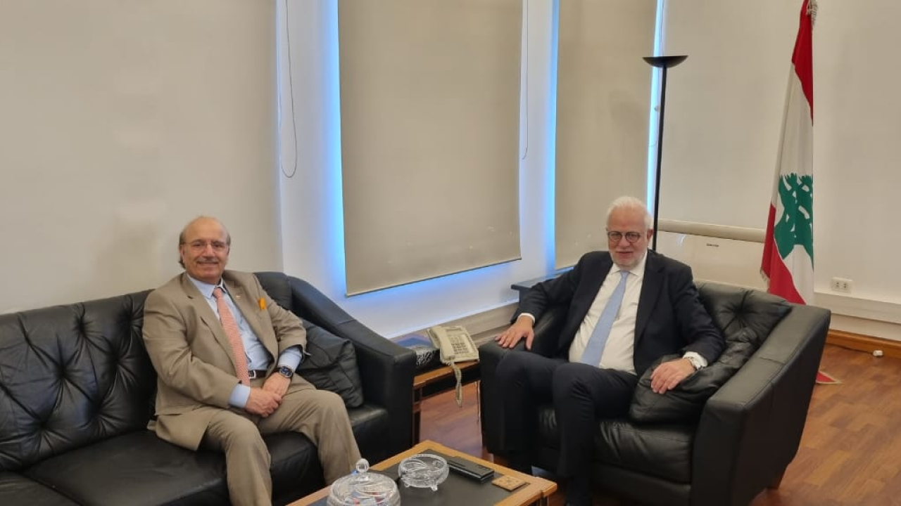 9f23a035310aabdbbab4a5d6a51ba62b