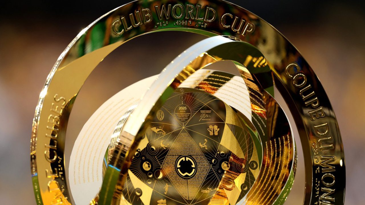 AFP__20250609__49LQ8CP__v1__Preview__FilesFblWcClub2025Trophy