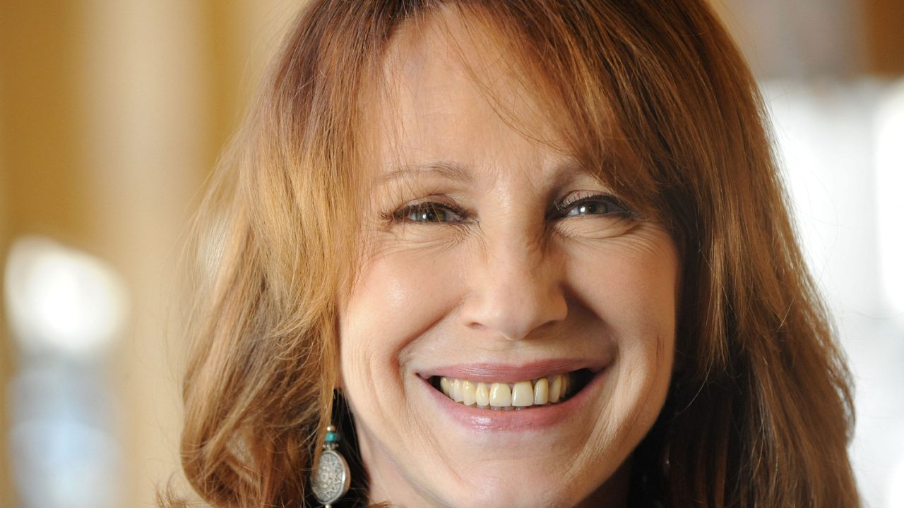 (FILES) French actress Nathalie Baye poses during the presentation of her new movie  "Passe-Passe" directed by Tonie Marshall at the Gantois Hotel in Lille nothern France, on April 5, 2008. Nathalie Baye, 77, passed away on April 17, 2026, announced her family to Agence France-Presse on April 18, 2026. (Photo by FRANCOIS LO PRESTI / AFP)