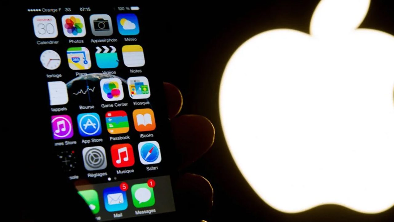 APPLE