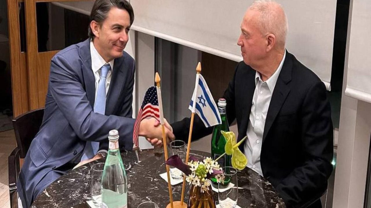 Amous Hokshtayn and Yoav Gallant