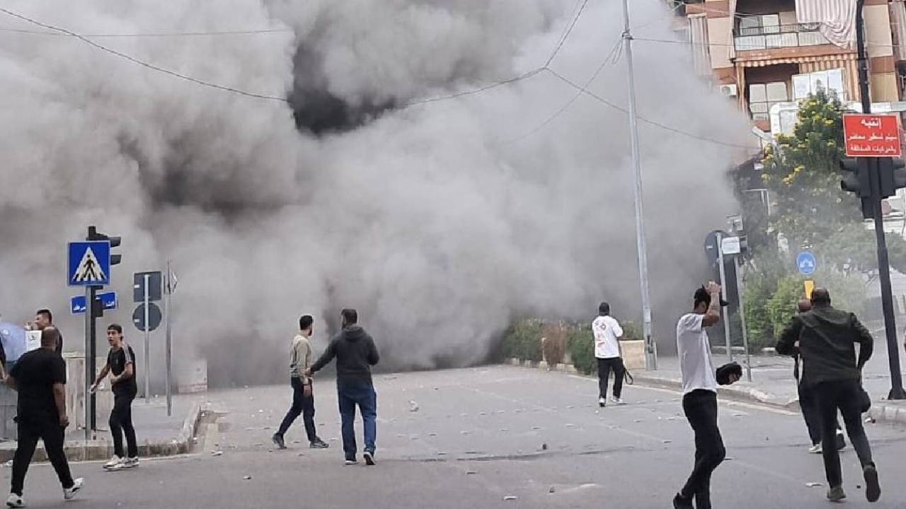 Dahye strike white smoke building