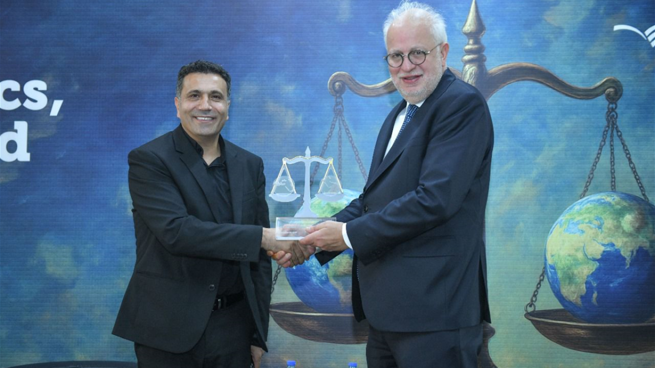 ExtImage-5557717-1483513216