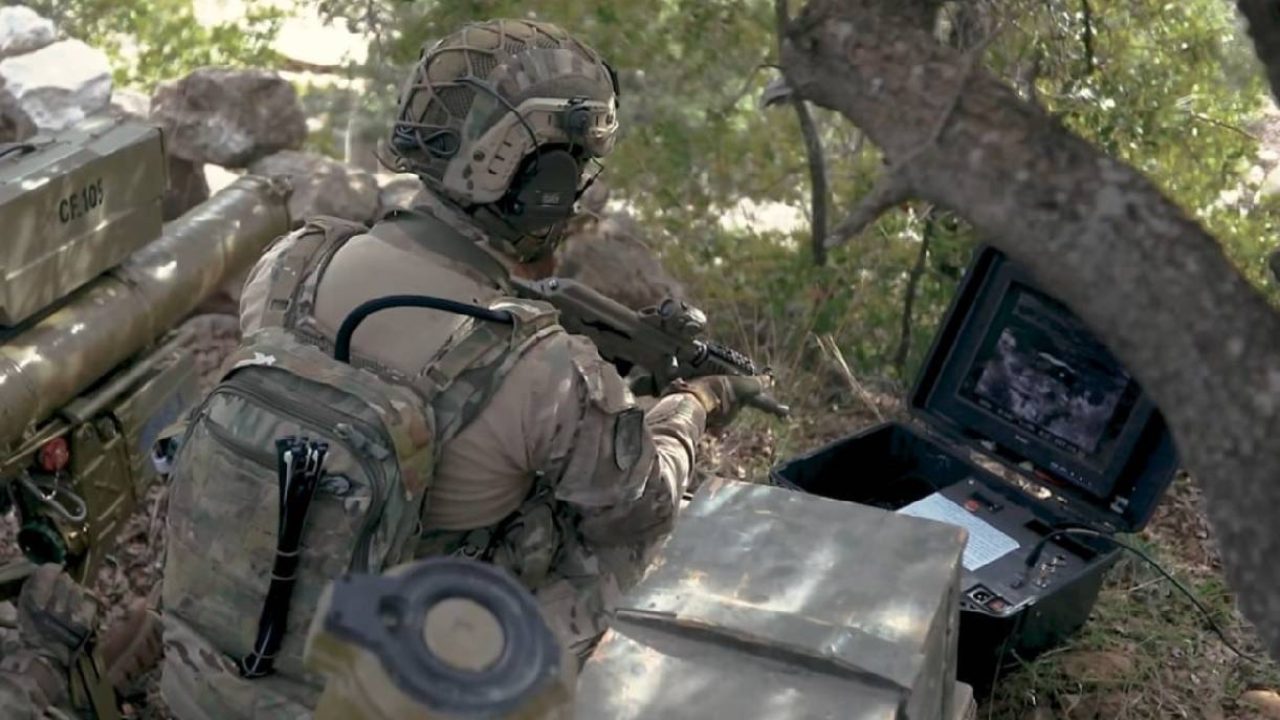 Hezb soldier with screen
