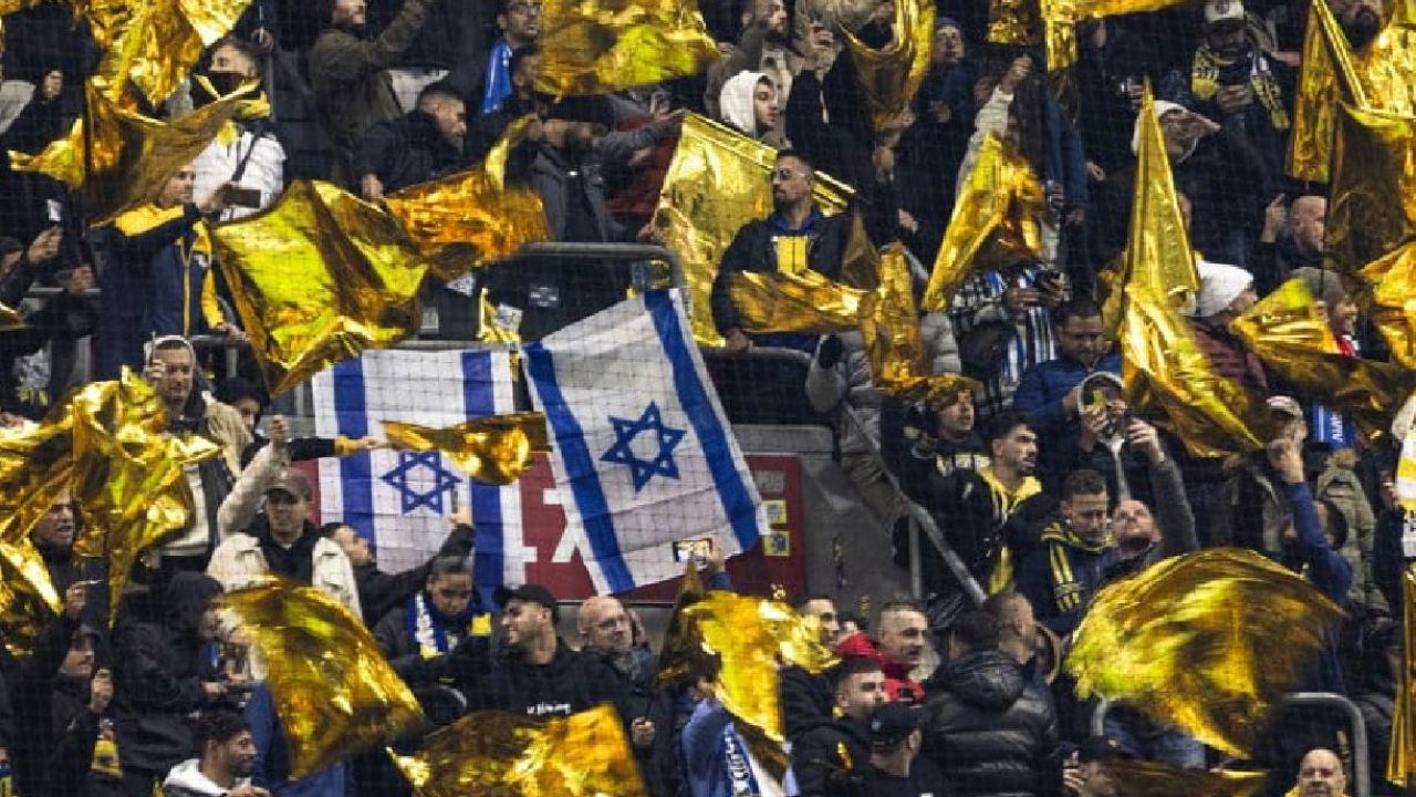 Israeli football fants