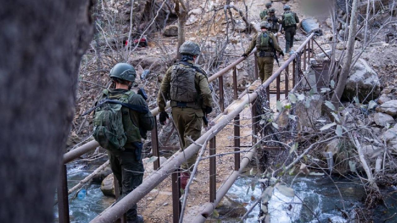 Isreali soldiers in litani