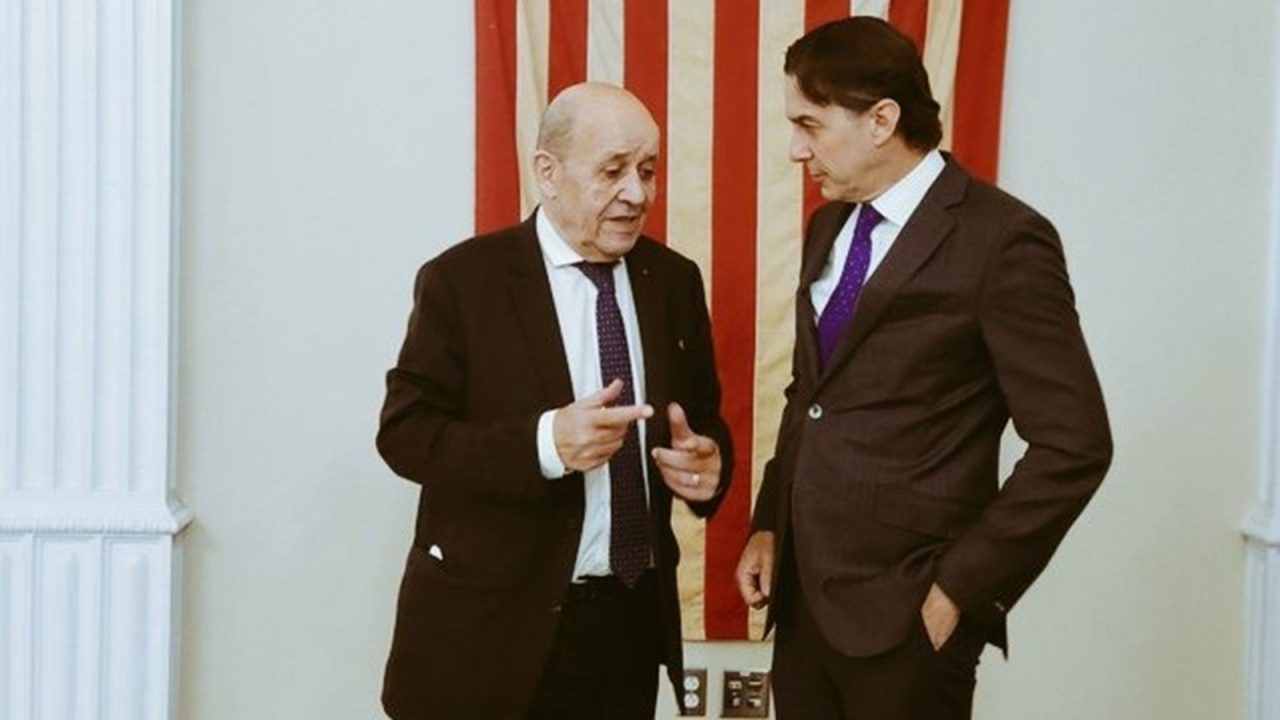 Jean-Yves-Le-Drian-and-Hukstin