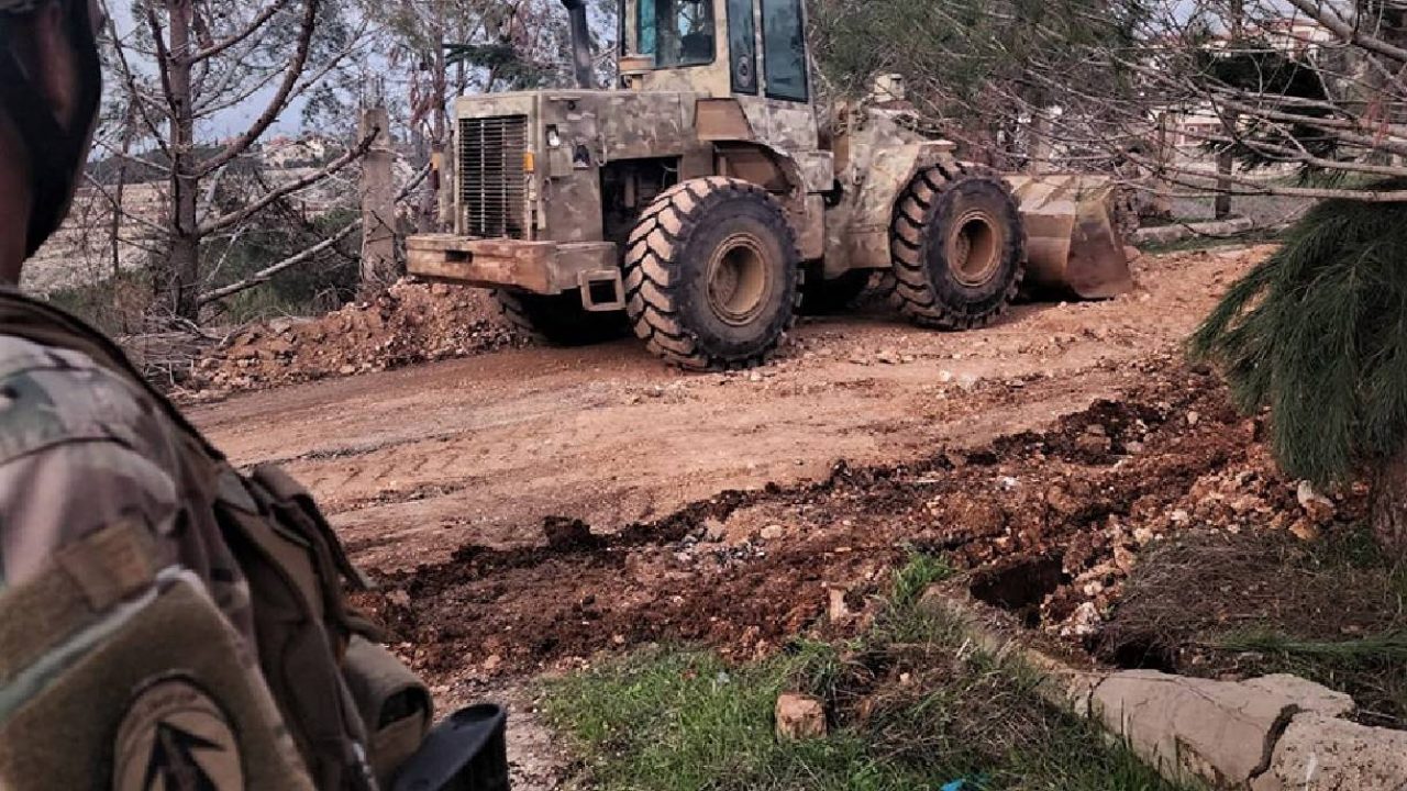 Leb army opening road 1