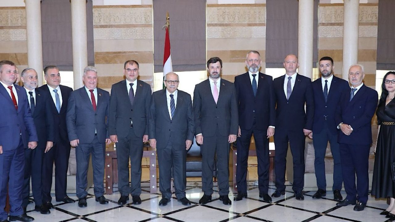 MAJLES