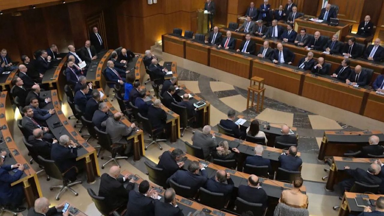 MAJLES NOUWEBB