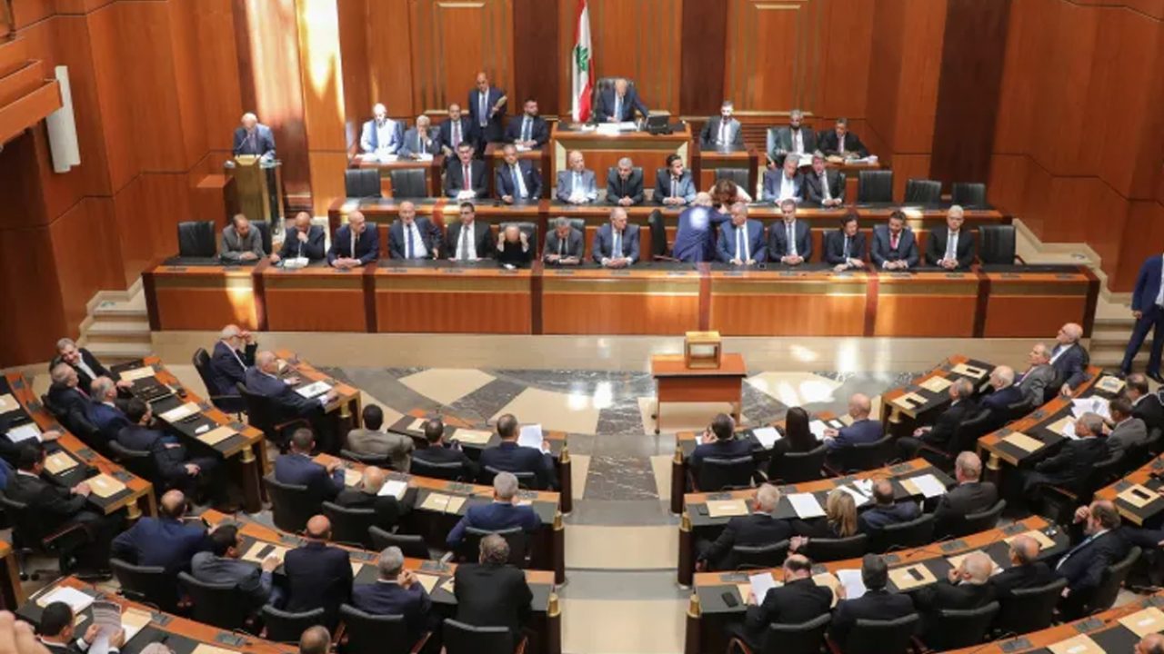 PARLEMENT