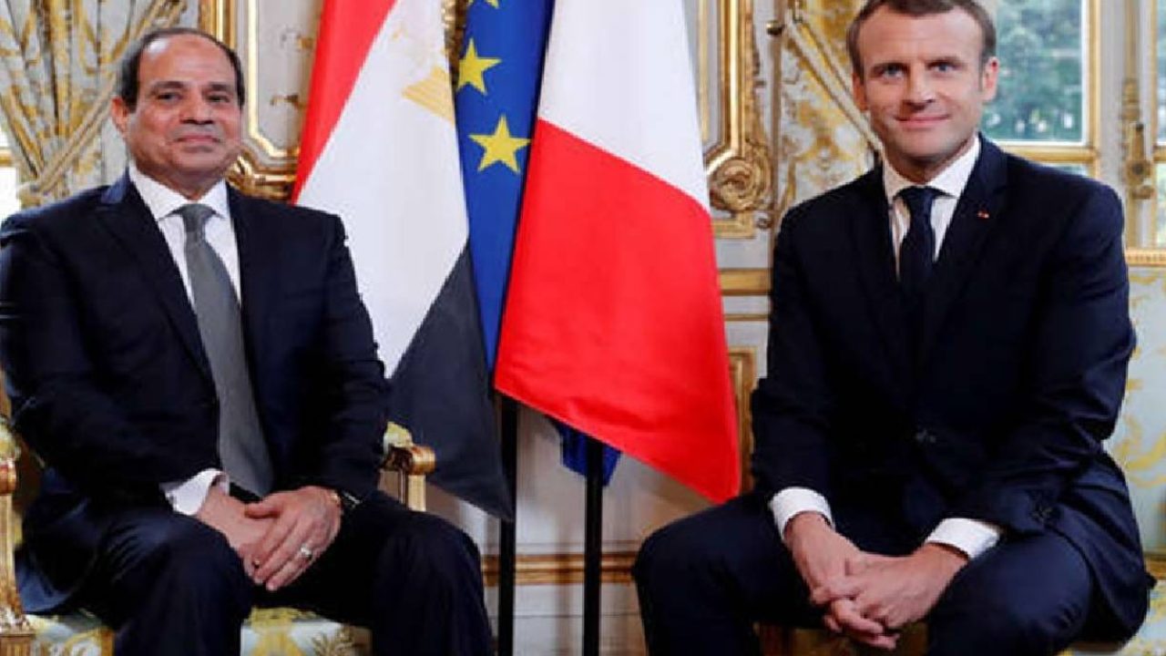 Sisi next to macron