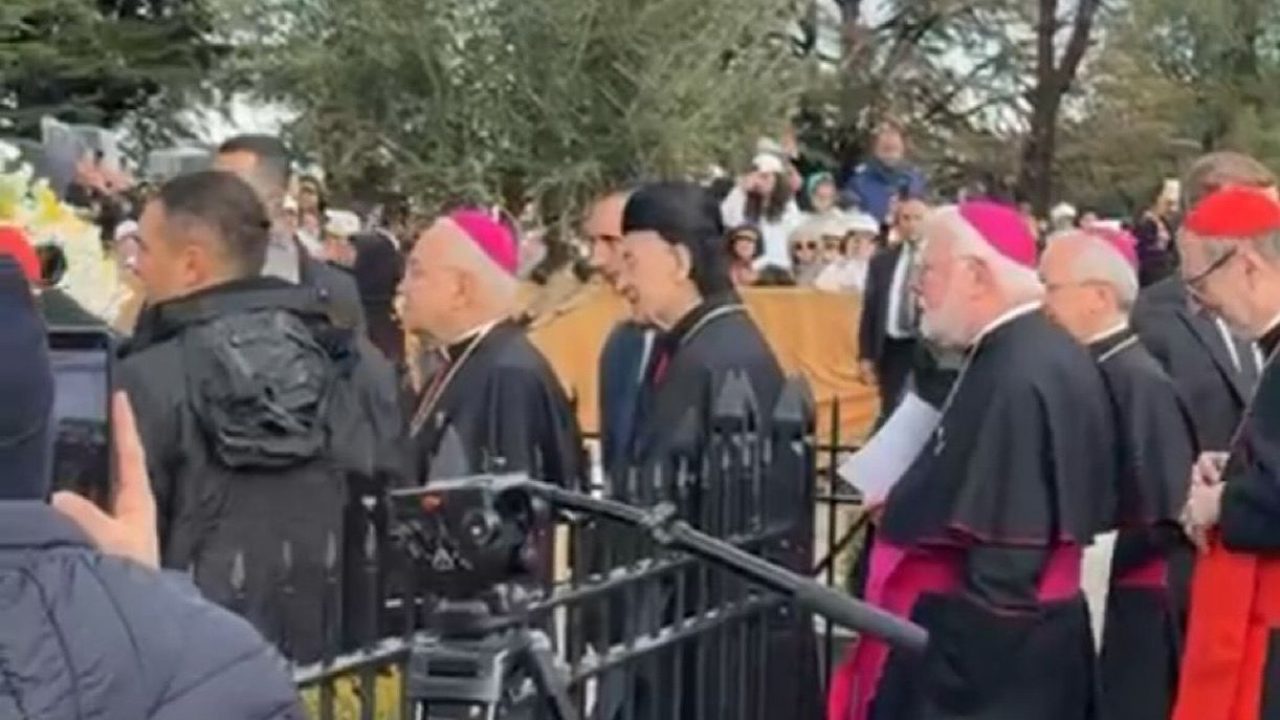 WhatsApp Image 2025-12-01 at 09.32.21_fb5ef6e3