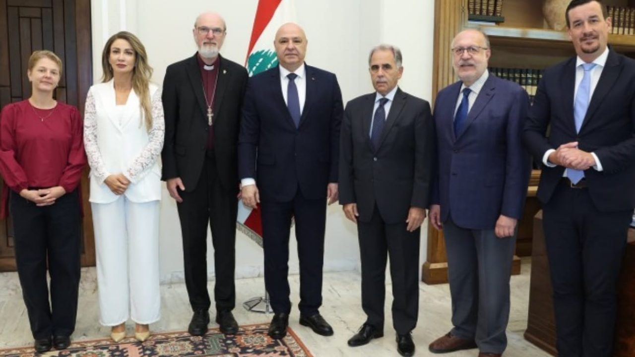aoun j
