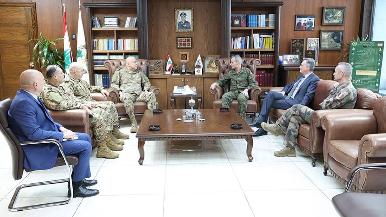 army chief and lazaro