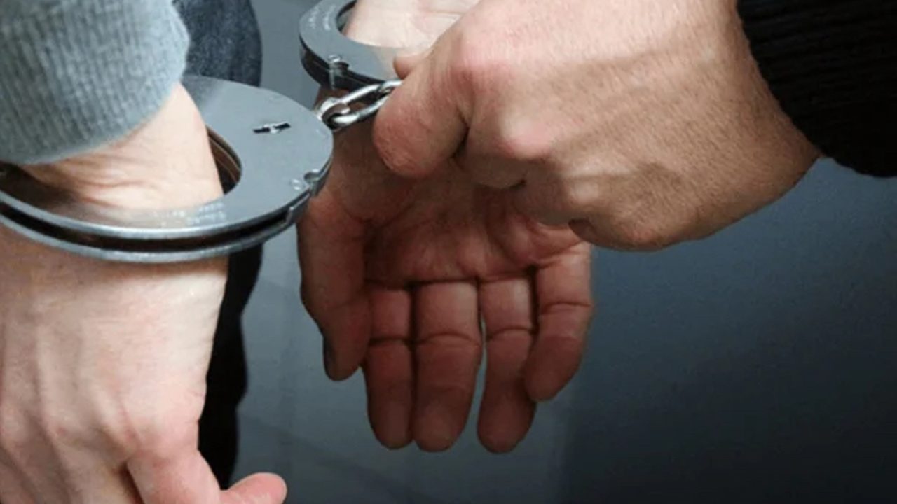 arrestation-qpulk1htnnxrq7dyz6dasgbxvhb9qdq4dgvlb48200