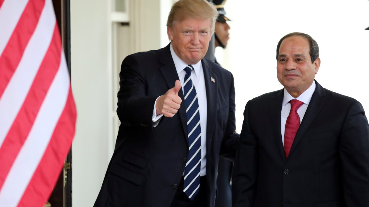 U.S. President Donald Trump welcomes Egypt's President Abdel Fattah al-Sisi at the White House in Washington, U.S., April 3, 2017. REUTERS/Carlos Barria