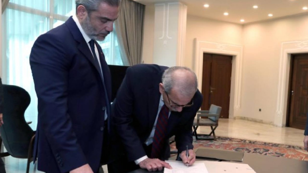 baabda - salam signing government