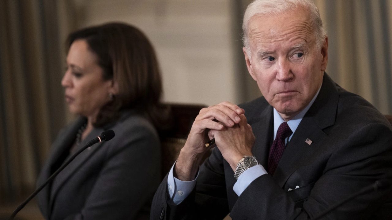 biden and harris sad