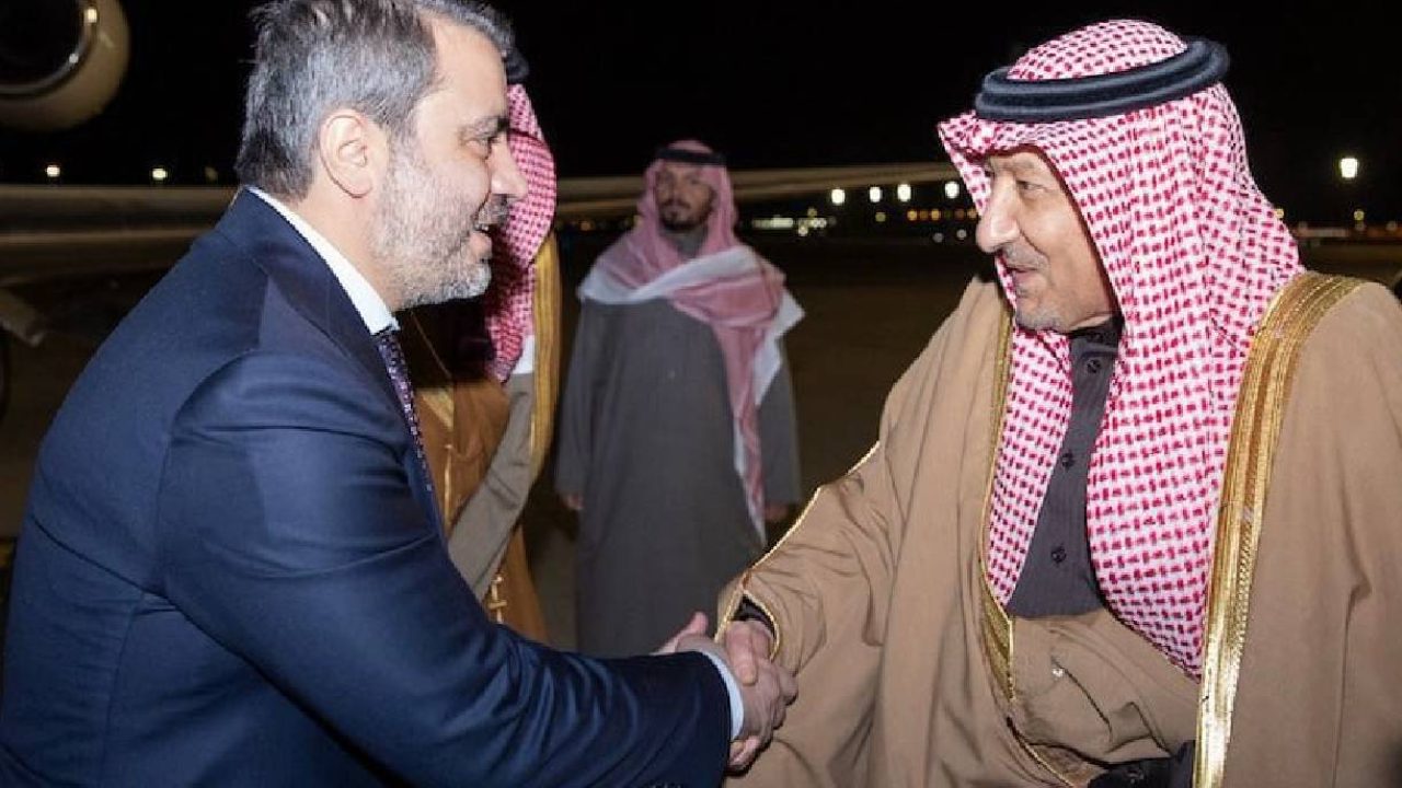 chibani in saudi airport