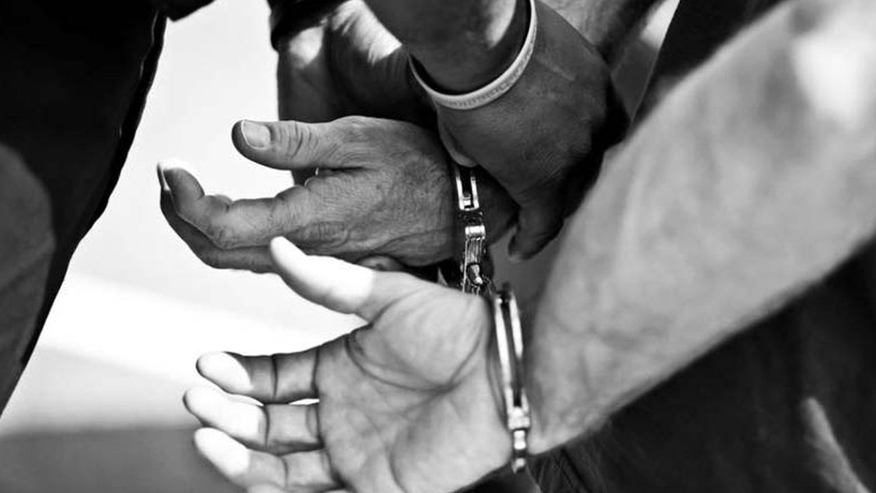 cuffs-qoal20rare72zc942ifszsv7nhzzshhvafe7pe3nkw