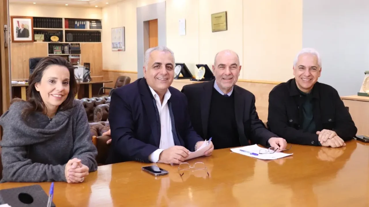 ddb0fb6d-5212-447c-8ca5-31ef01ba29a2