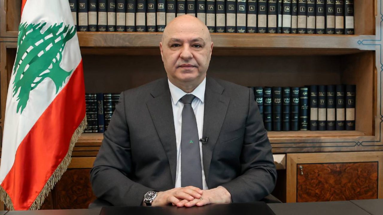 desk - aoun