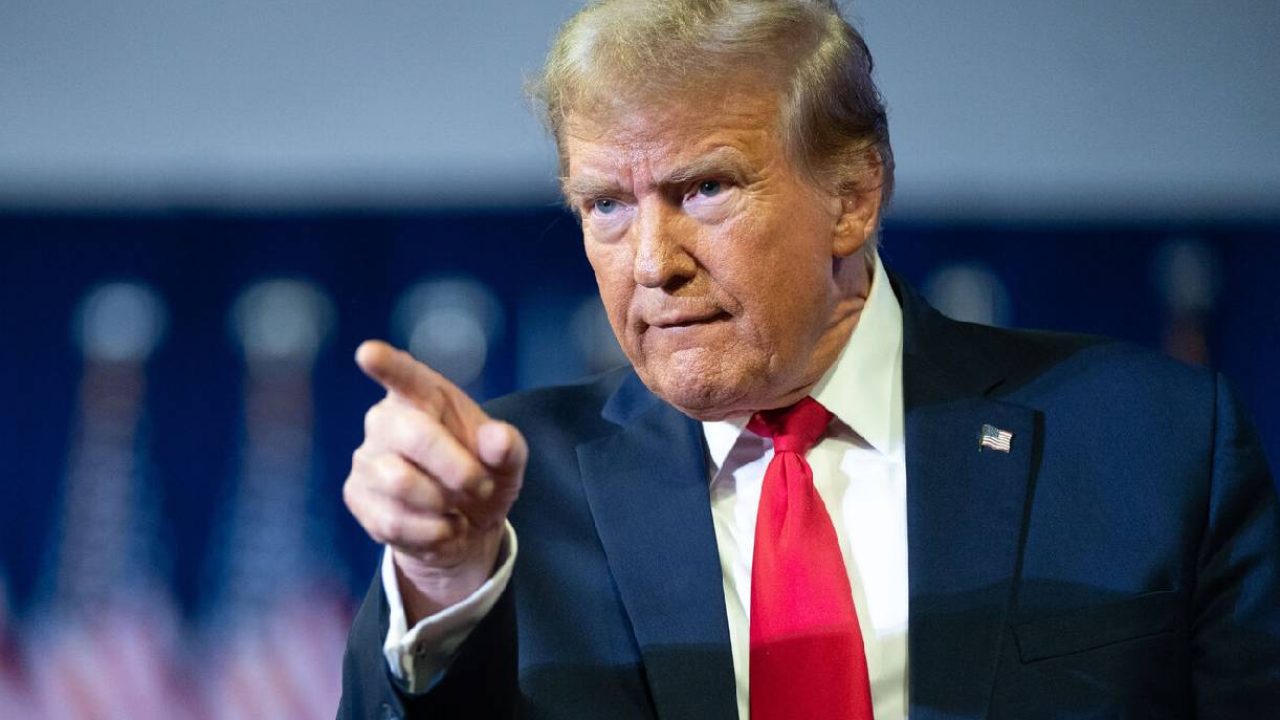 donald trump pointing